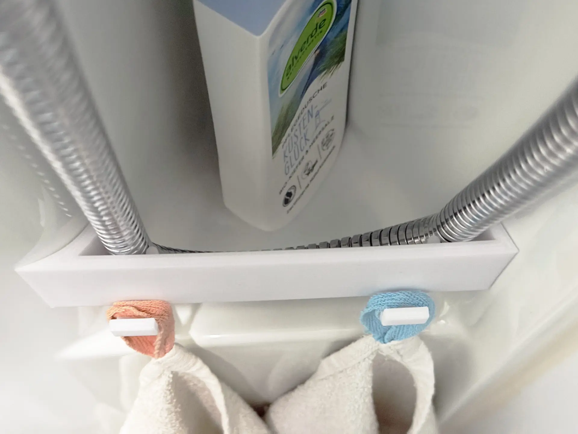 Duschhalter & Schlauchfixierung für Adria Twin mit Schwenkbad – Bild 4