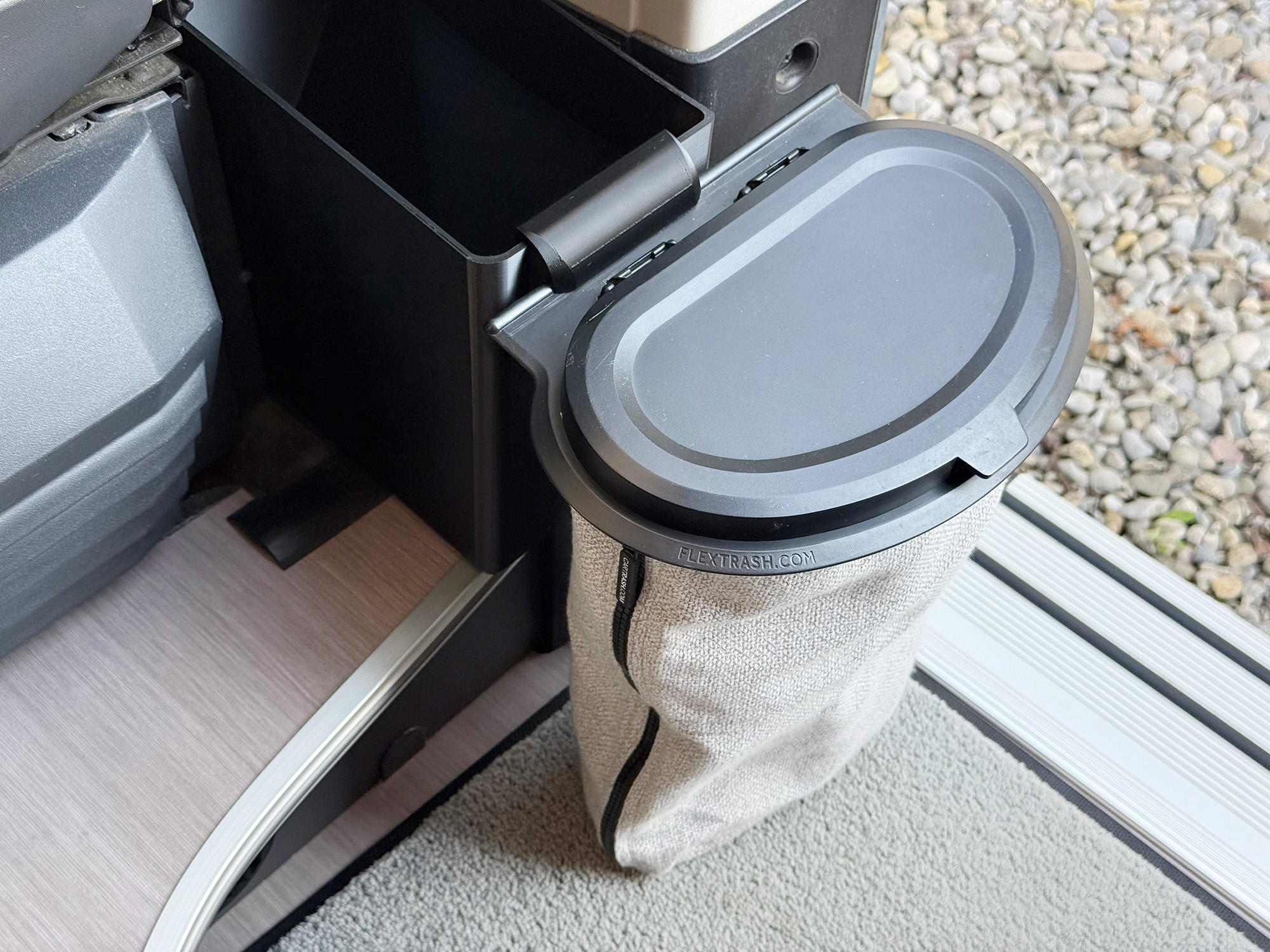 Camperfixx Flextrash Halter – Adapter für B-Säulen-Box Ducato – Bild 3