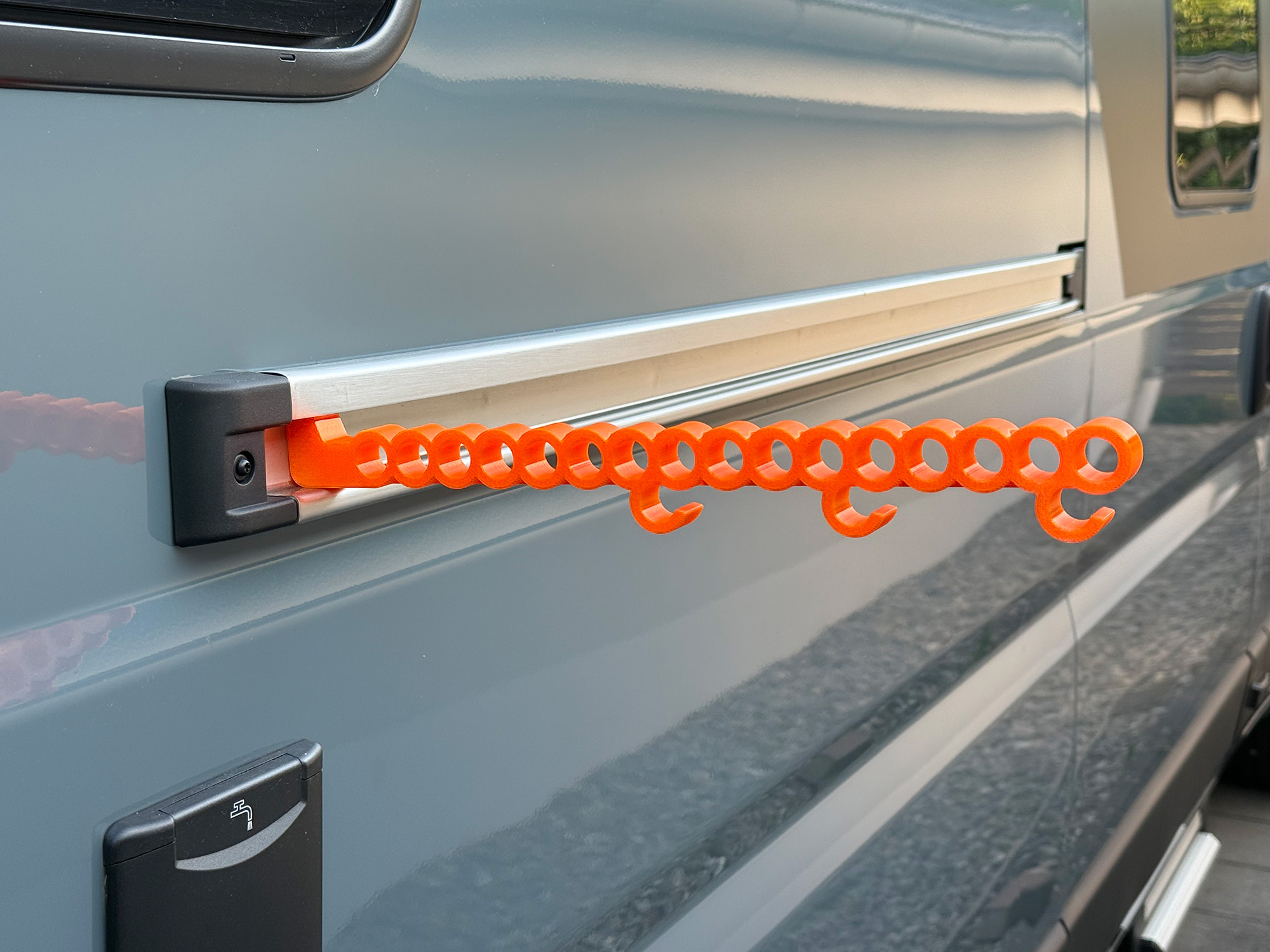 Camperfixx DoorRail Organizer – Schiebetür Schienenhalter Ducato – Bild 6