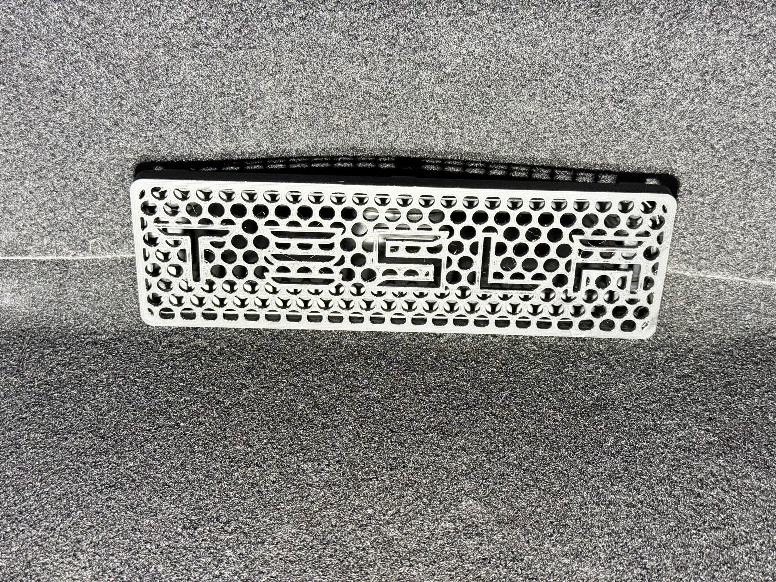 Tesla Model Y Standard Rear Air Vent Covers – Set of 2, 2025/2026 - Image 2